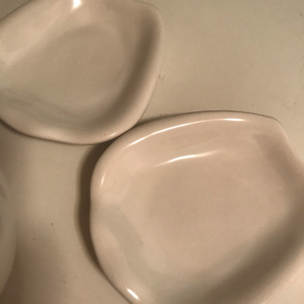 Ceramic Flower-Shaped 8-Piece Serving Dish Set - Picture 8 of 8